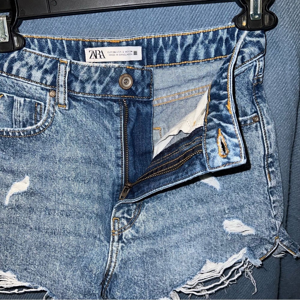 Zara Dark Wash Distressed Jean Shorts - Picture 6 of 6